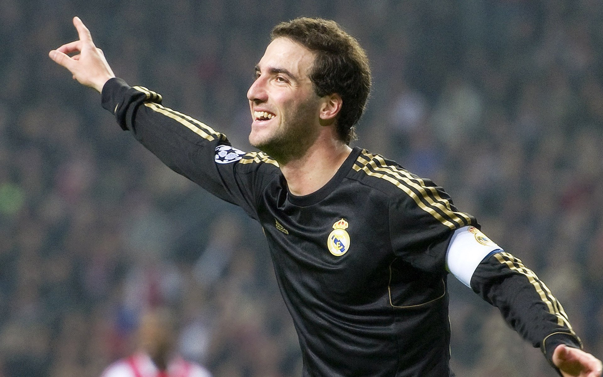 浓眉称自身防守表现仍有提升空间，浓眉的防守到底有多强