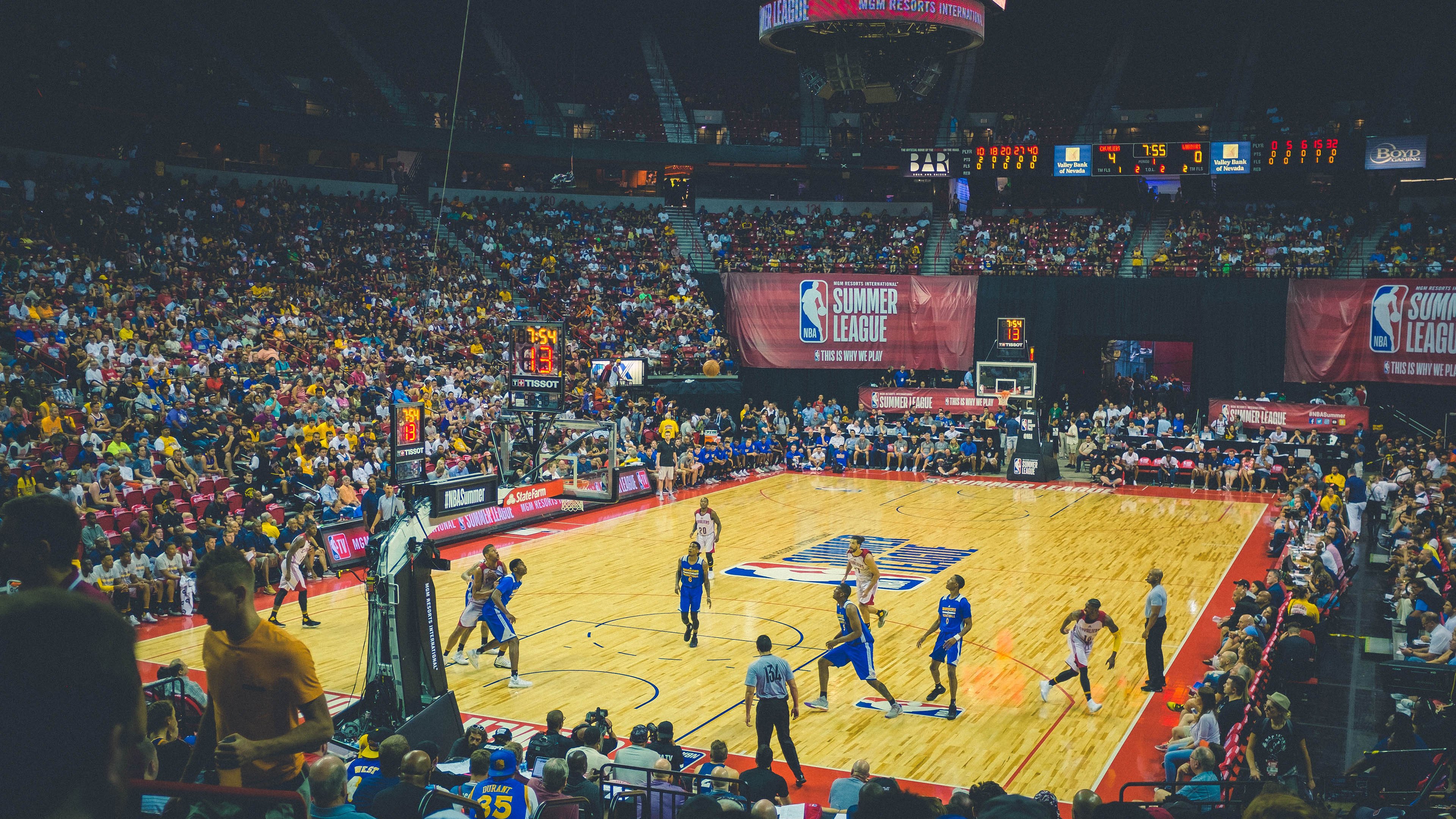 躲避球砸脸：最痛的出局方式